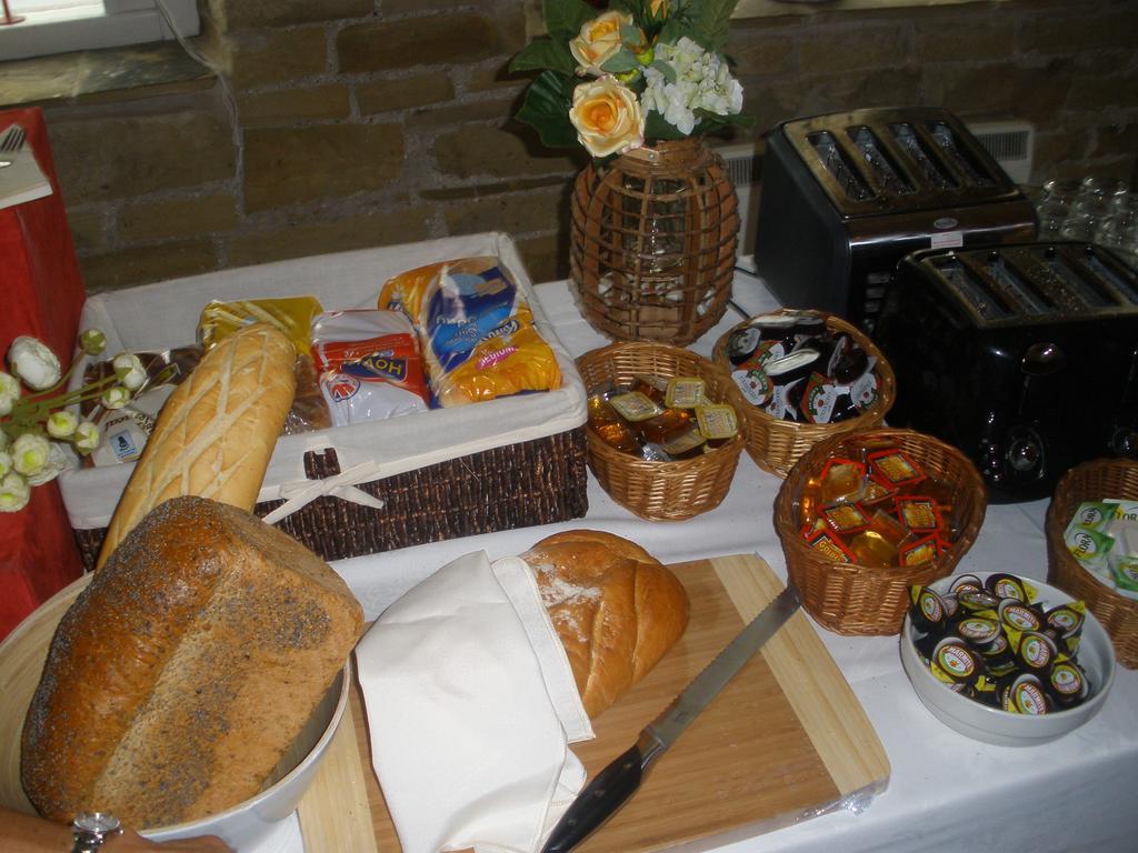 Waterfront Hotel Brighouse Εξωτερικό φωτογραφία