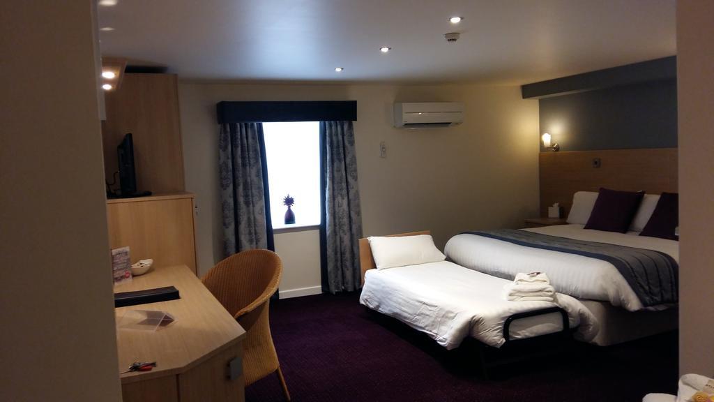 Waterfront Hotel Brighouse Εξωτερικό φωτογραφία