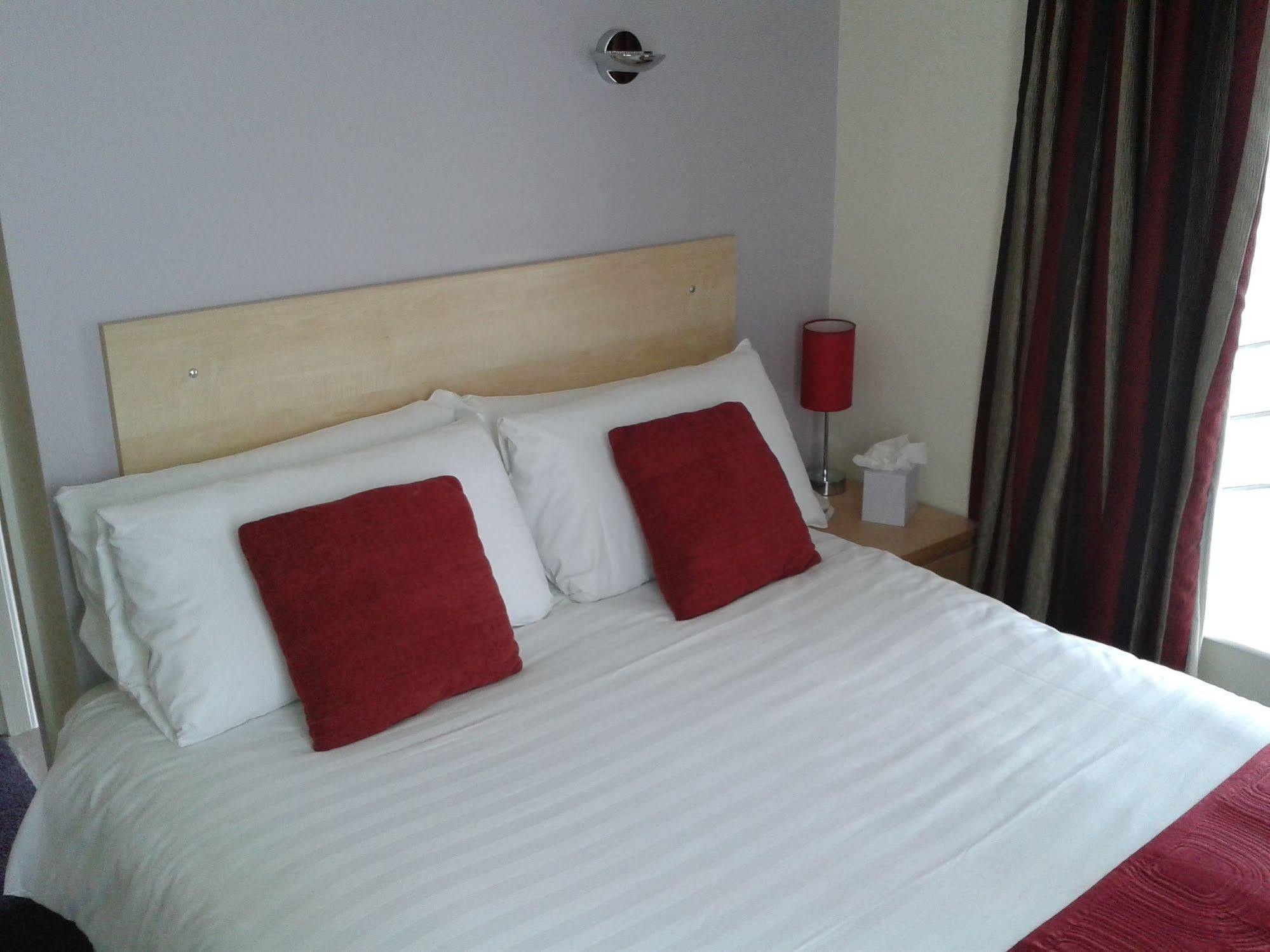 Waterfront Hotel Brighouse Εξωτερικό φωτογραφία