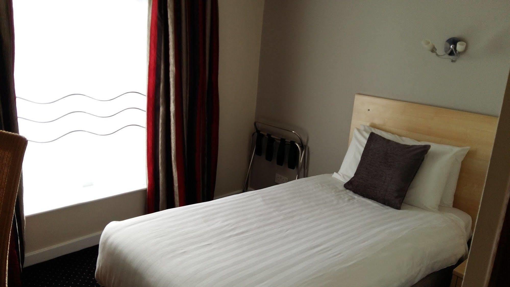Waterfront Hotel Brighouse Εξωτερικό φωτογραφία