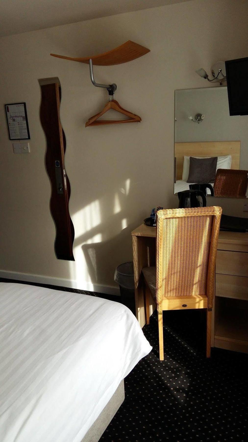Waterfront Hotel Brighouse Εξωτερικό φωτογραφία